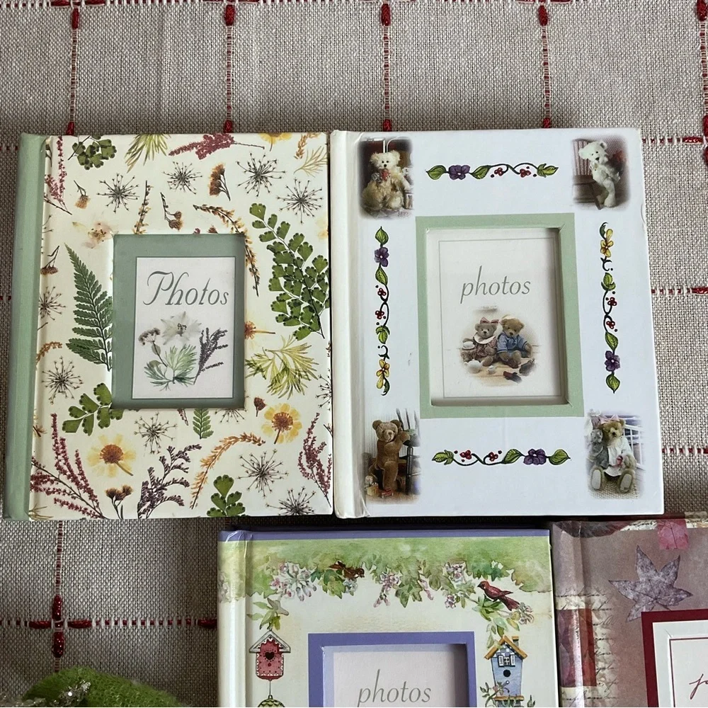 Set Of 4 Vintage 1998 Publications International Ltd Mini Photo Albums Country